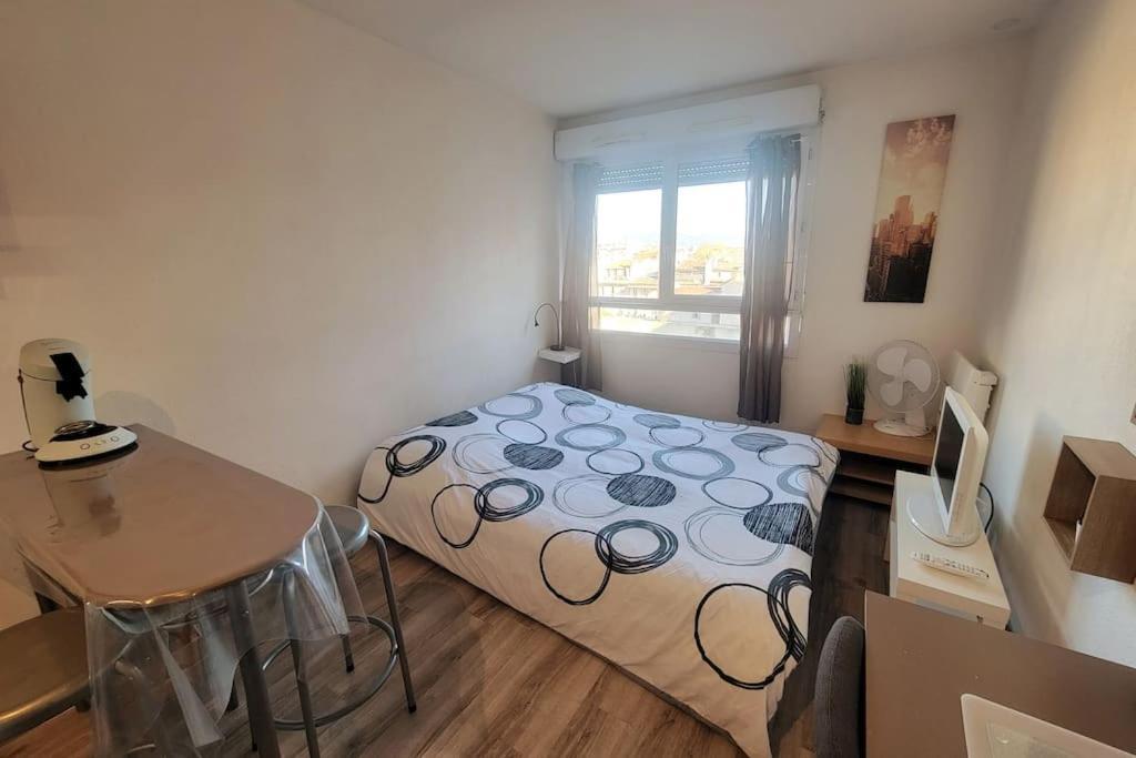 Fully Equipped Apartment St Charles Station Marseille Exterior photo
